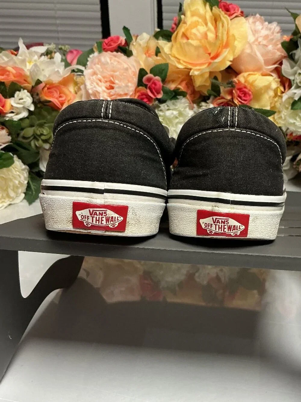 Vans Black Slip-On Sneakers Women’s 9 Men’s 7.5